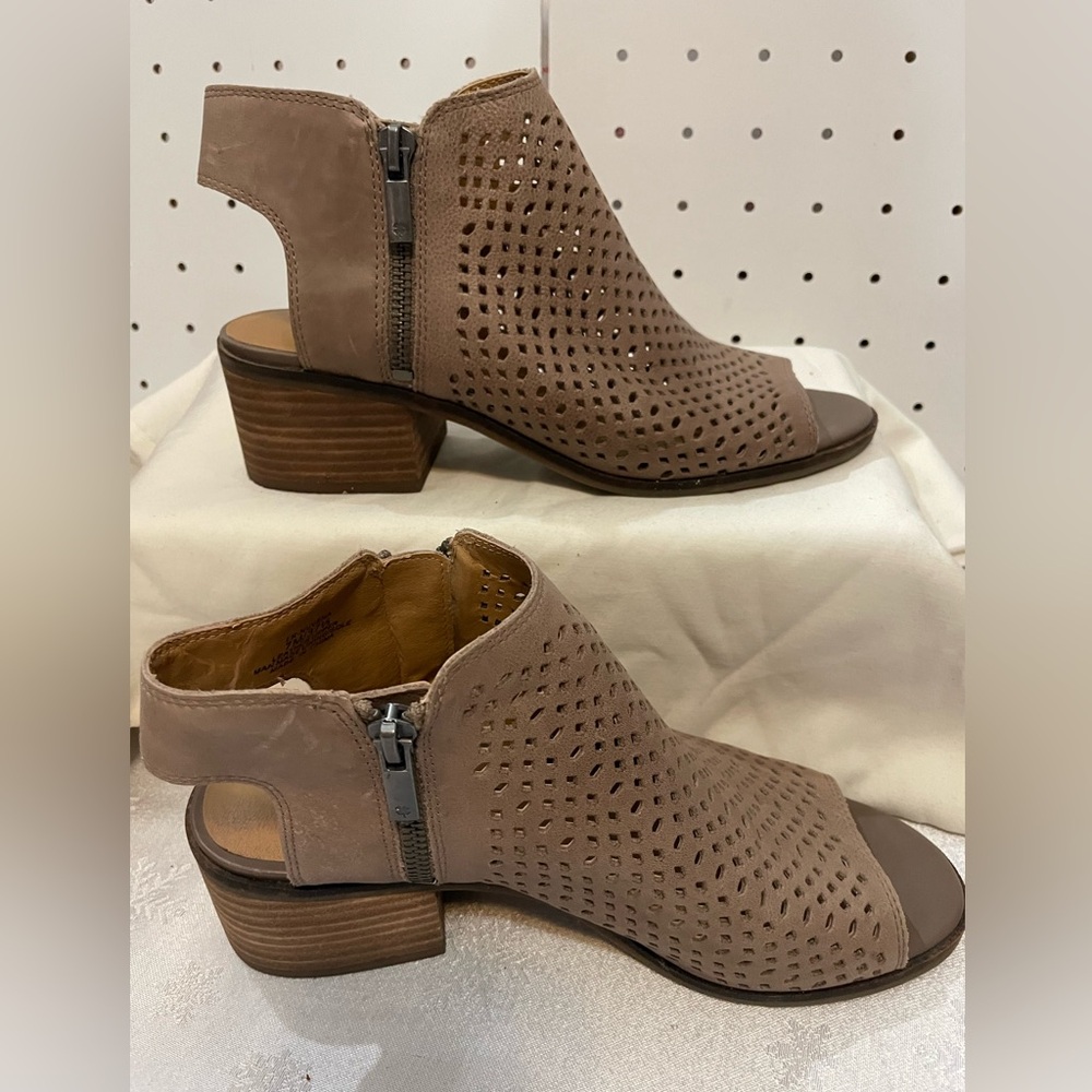Lucky Brand Brown Wooden Stack Peep -Toe Sandals